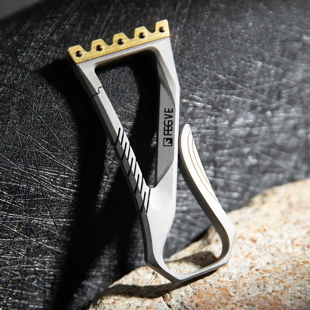 Titanium Inlaid Copper Crown Keychain